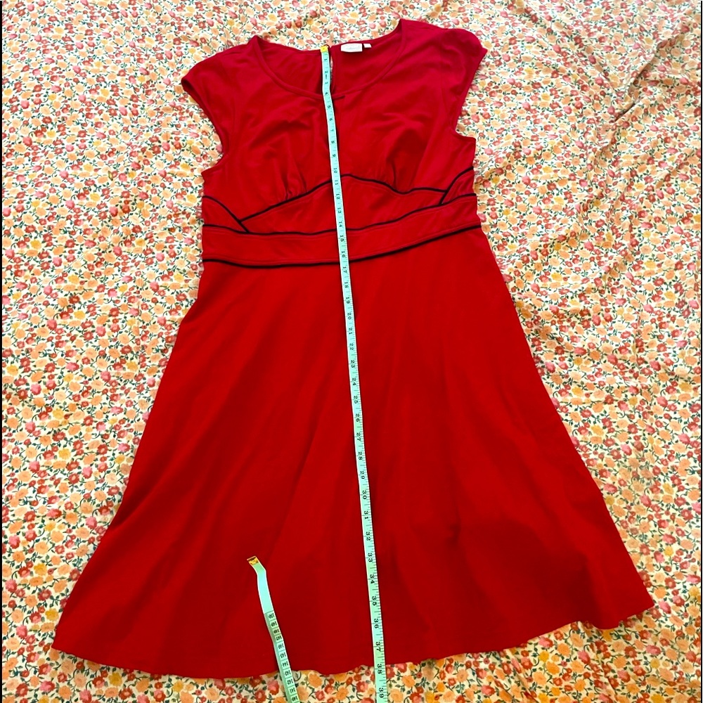 Eshakti retro/vintage/ pin up inspired. Styled like a dress form the 1940’s! - Picture 8 of 9